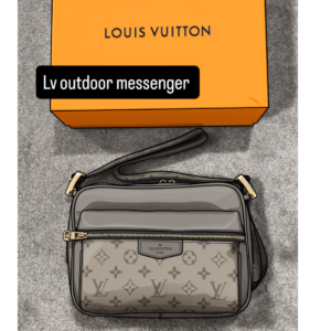 LV Outdoor Messenger